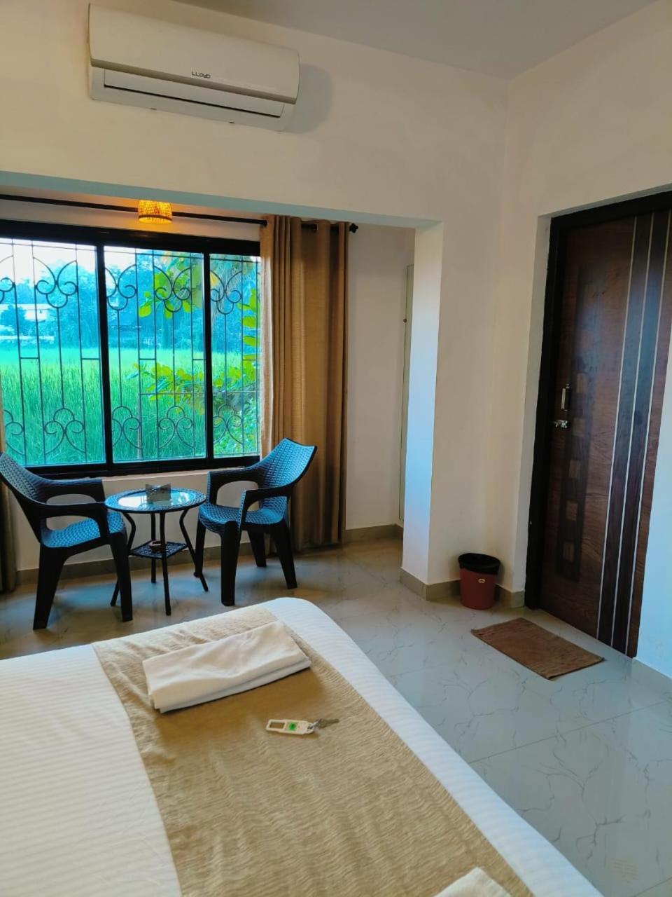 Green Field View Hotel Кандолим Екстериор снимка