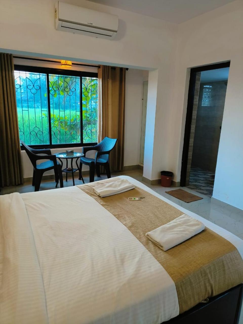 Green Field View Hotel Кандолим Екстериор снимка