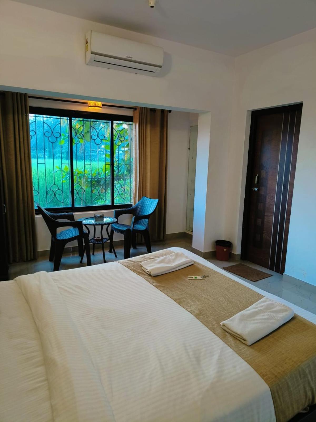 Green Field View Hotel Кандолим Екстериор снимка